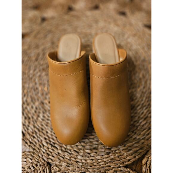 Loft Genuine Leather Clogs – Camel, Size 9.5 - Picture 4 of 8